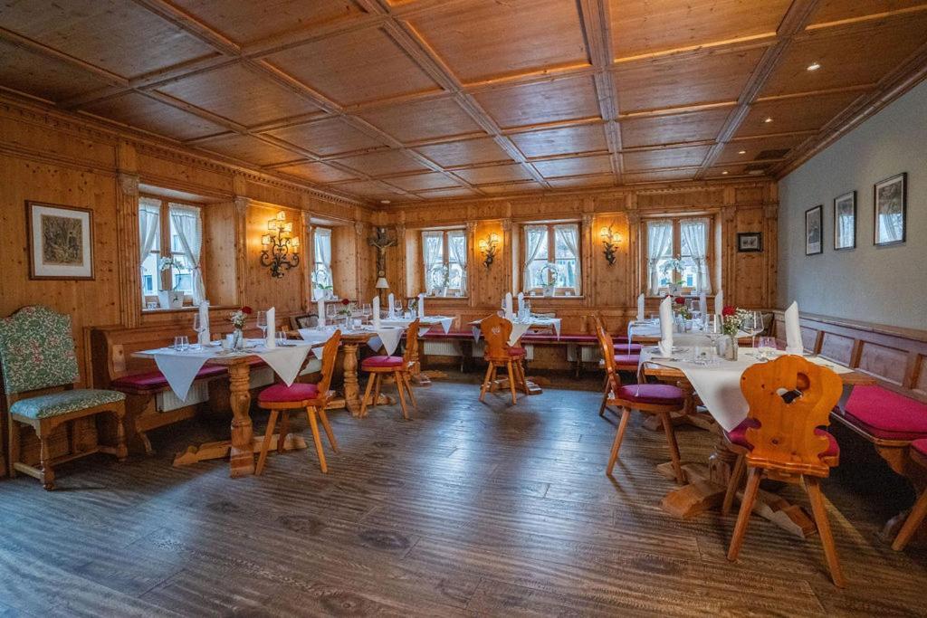 Gut Altholz Landhotel Und Restaurant Hutter Plattling Luaran gambar